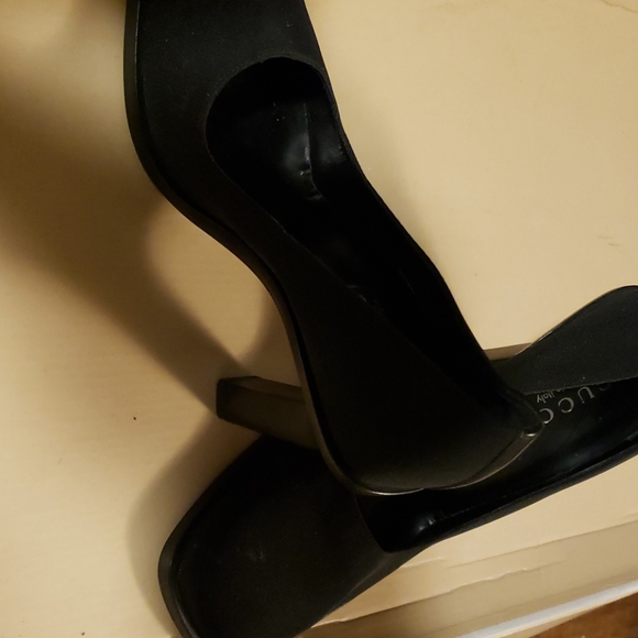 Authentic Gucci - Picture 2 of 12